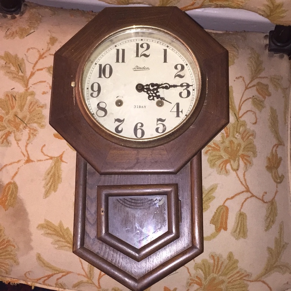 Linden wood 31 day wall clock